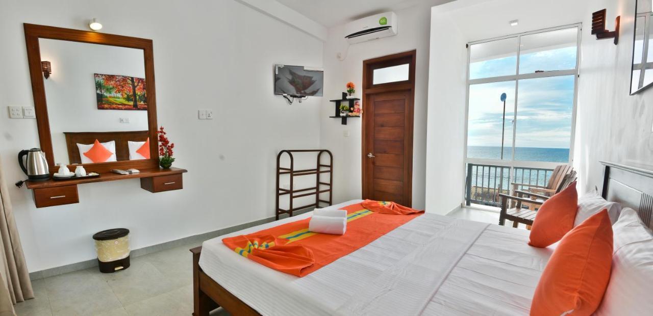 Rominrich Hotell Hikkaduwa Exteriör bild