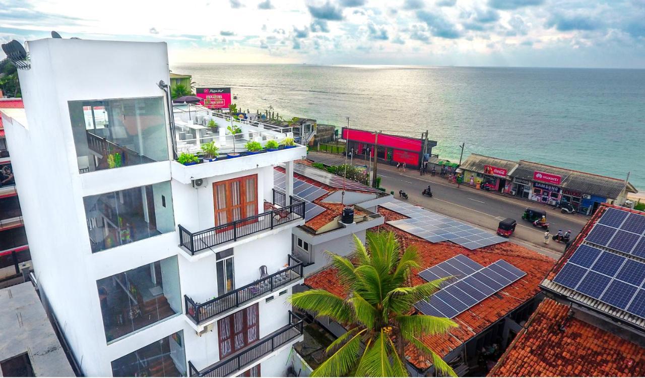 Rominrich Hotell Hikkaduwa Exteriör bild